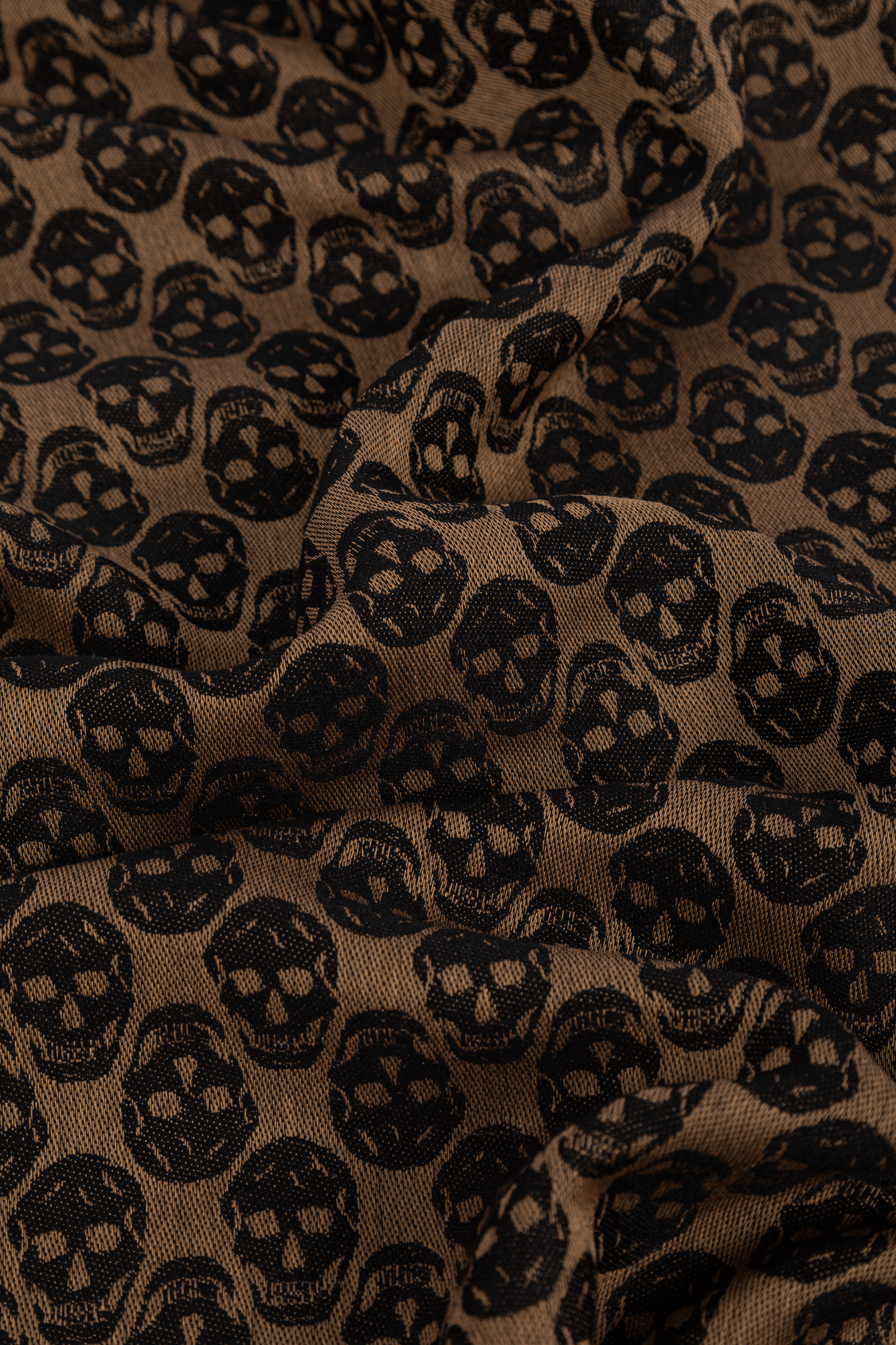Brown Scarf with a distinctive skull motif Alexander McQueen